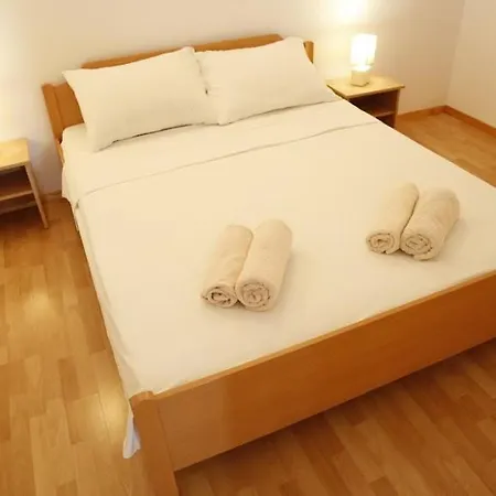 Apartament Ferara *